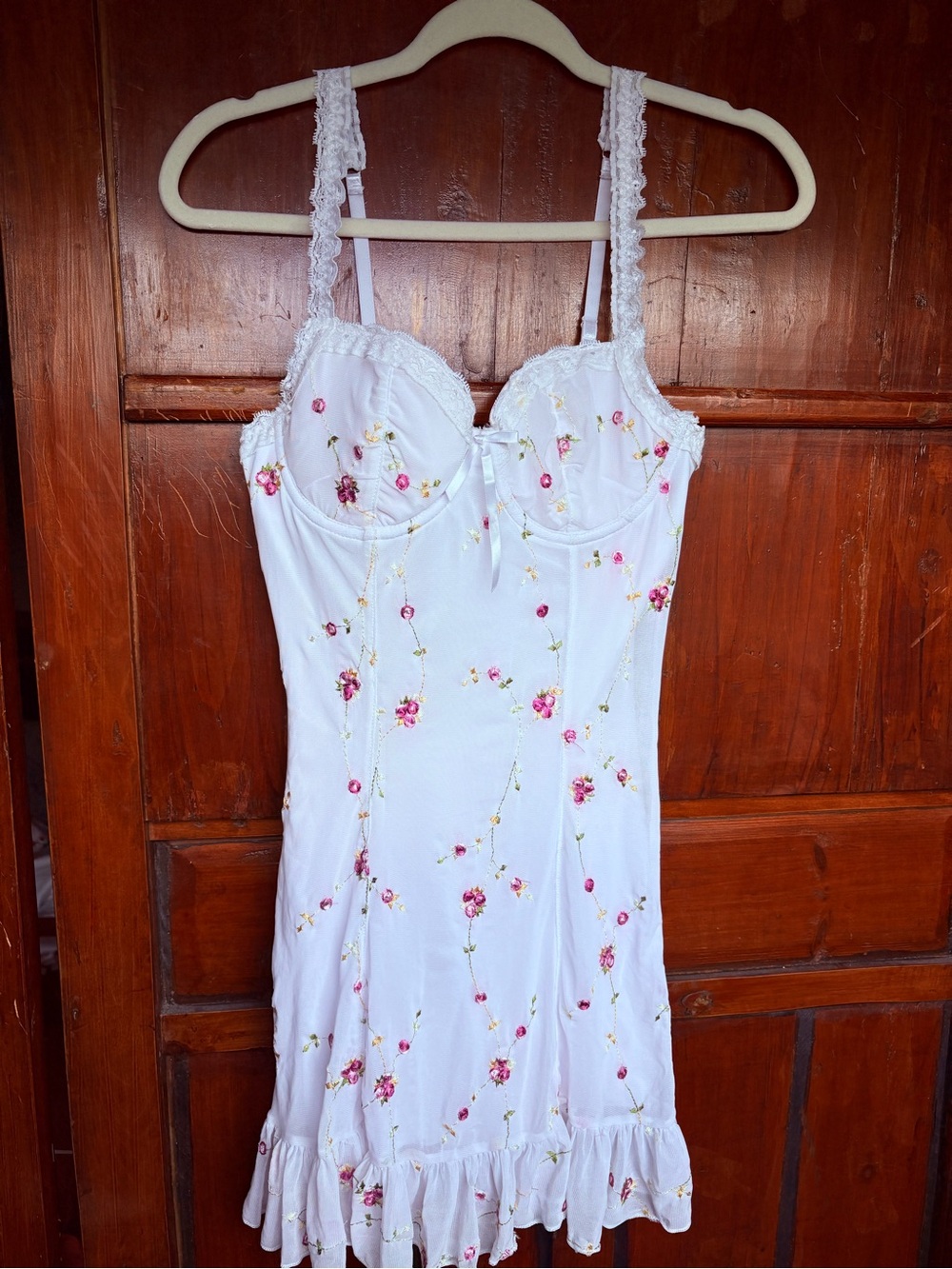Sugar Thrills white floral mini dress size medium